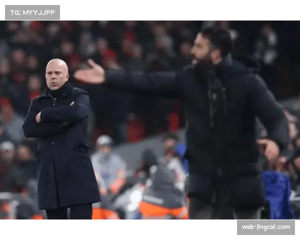 希勒评选双红会最强阵容 曼联仅卢克肖入选 意外落选双标王成焦点 希勒评选双红会最强阵容 曼联仅卢克肖入选 意外落选双标王成焦点